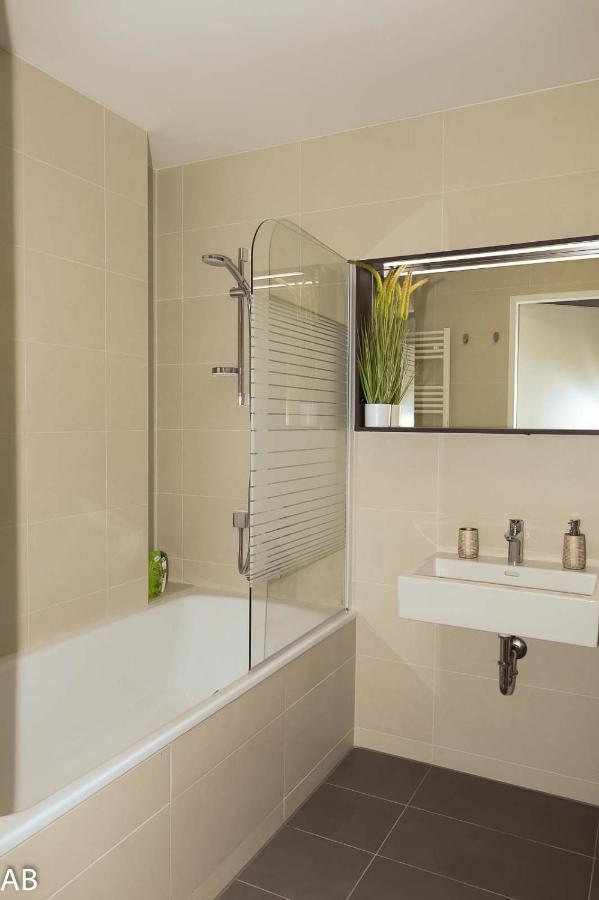 Superior Apartment & Rooftop Pool Wien Ngoại thất bức ảnh