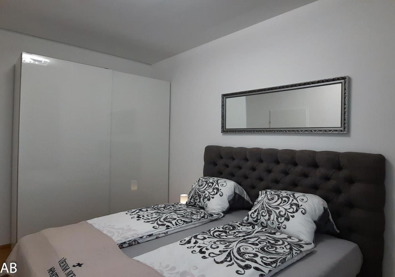 Superior Apartment & Rooftop Pool Wien Ngoại thất bức ảnh